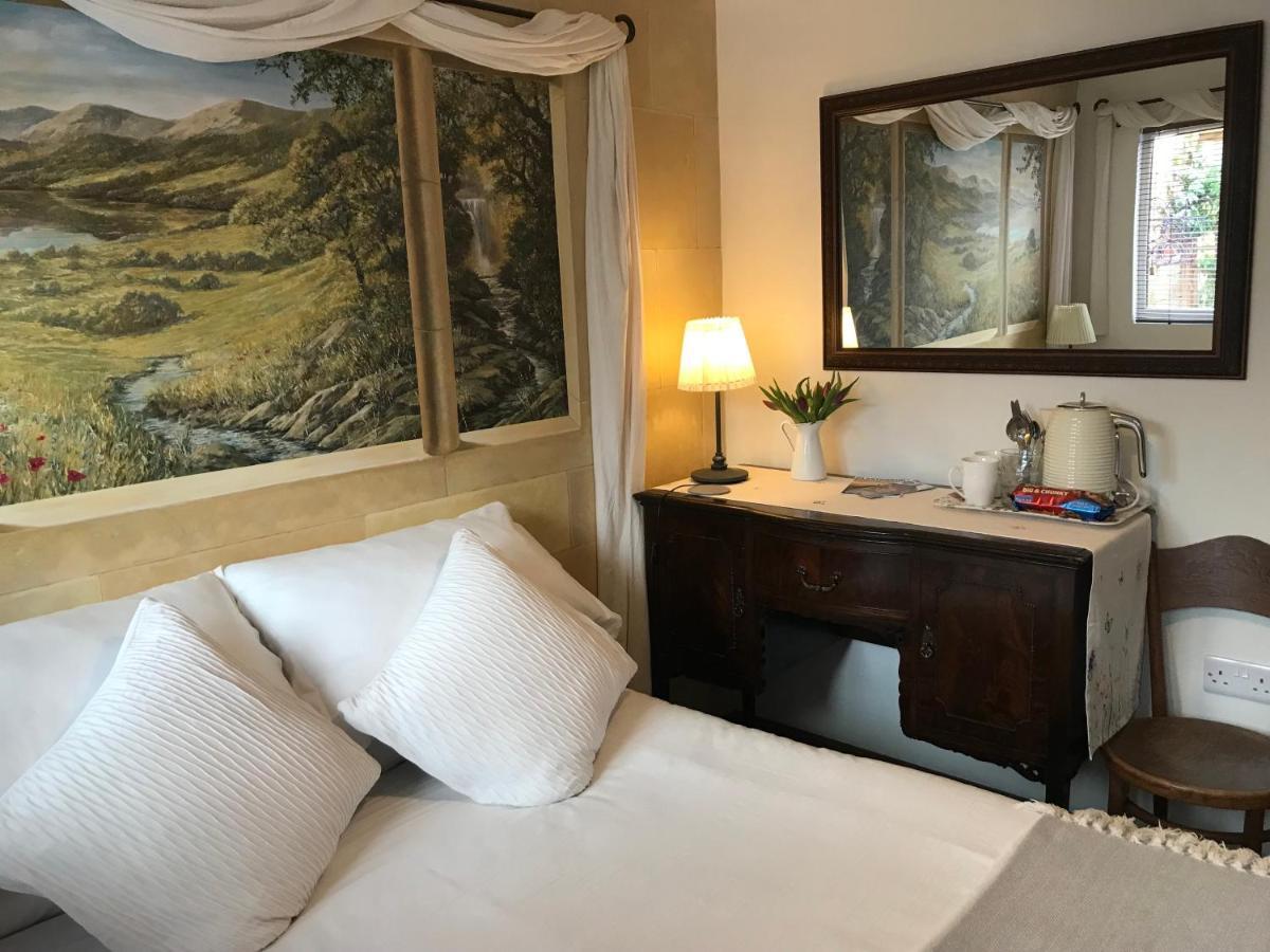 Cute Self-Contained Guest Room With Ensuite And Private Decked Porch In Glastonbury Exterior photo